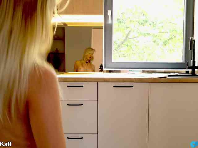 LilouKatt webcam
