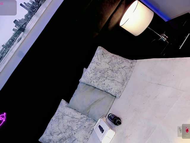ManellykSparklee live webcam show