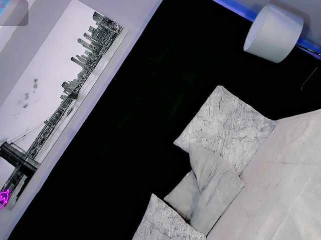 ManellykSparklee live webcam show