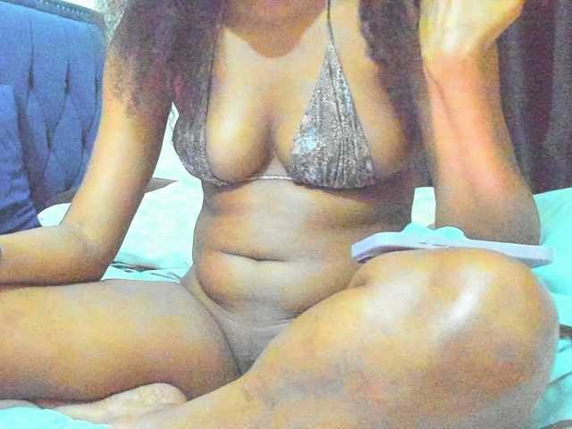 Lucienah live cam on BongaCams