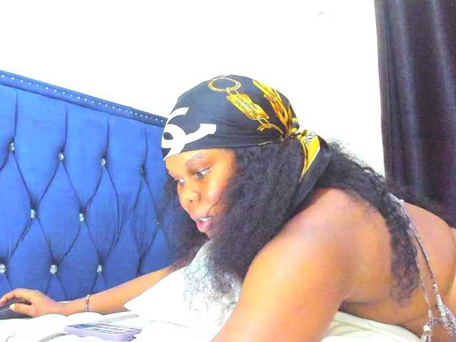Lucienah live cam on BongaCams