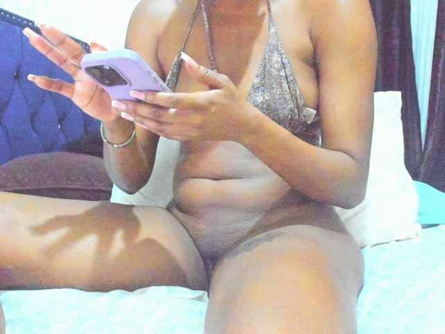 Lucienah live cam on BongaCams