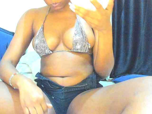 Lucienah webcam