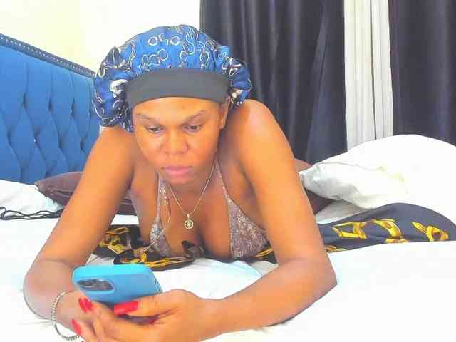 Lucienah webcam