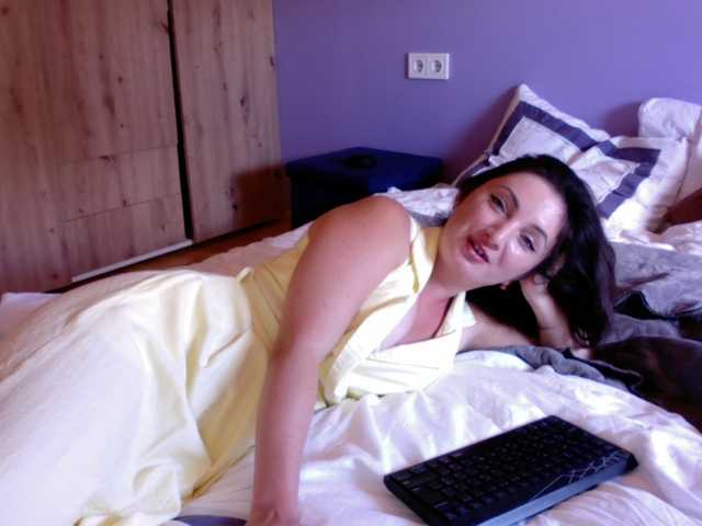 Succubus13 live cam on BongaCams