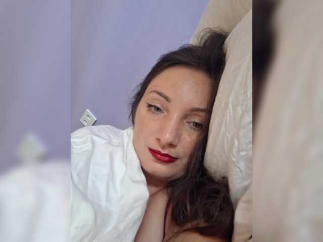 Succubus13 live webcam show