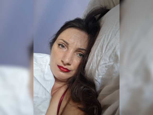 Succubus13 live webcam show