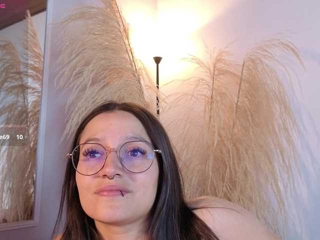 ELECKTRA-SWEET's BongaCams show and profile