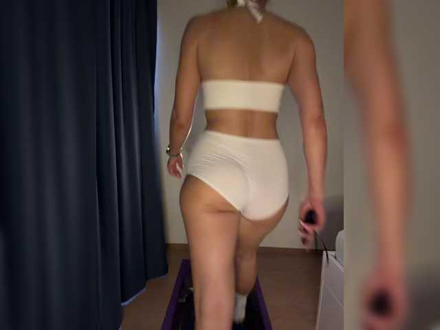 meow-777, live now on BongaCams