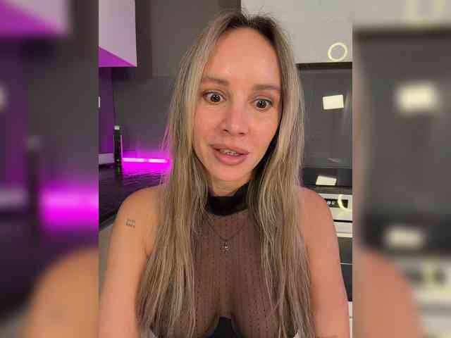 Модель: -CandyViki-