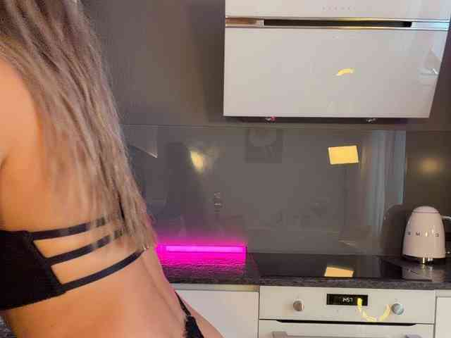 Модель: -CandyViki-