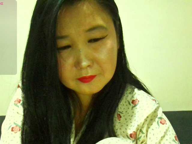 Bet-Lu live cam on BongaCams