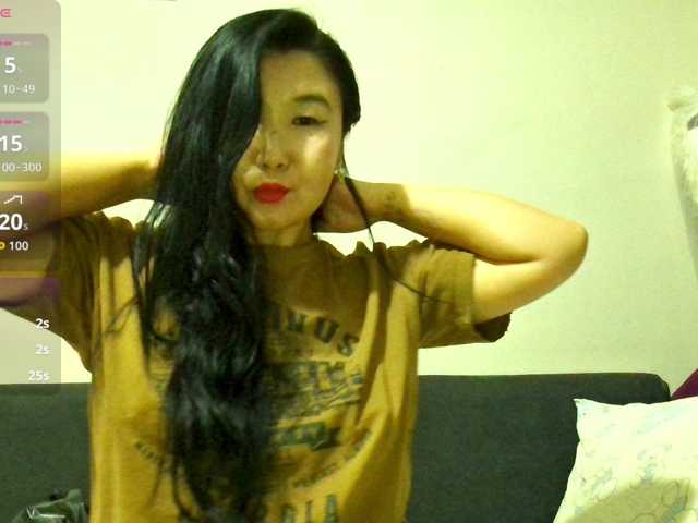 Bet-Lu live cam on BongaCams