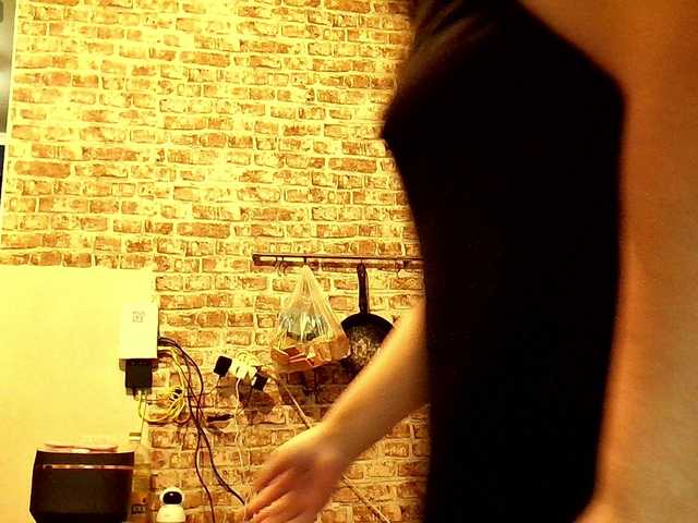 Bet-Lu live cam on BongaCams