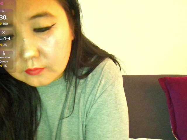 Bet-Lu live cam on BongaCams