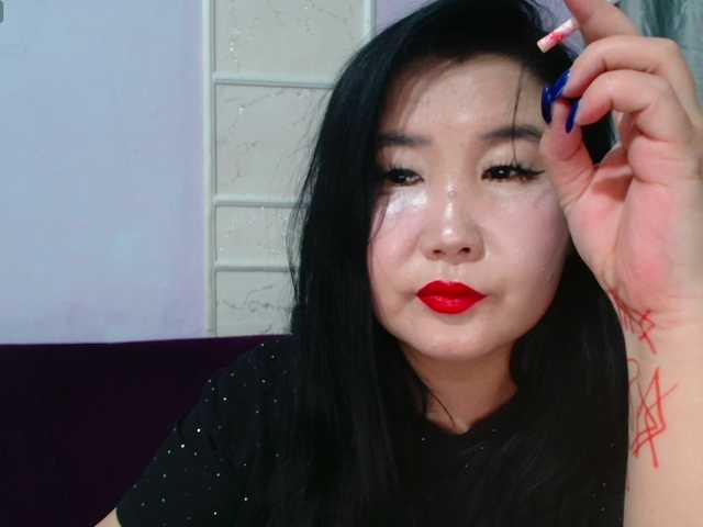 Bet-Lu's BongaCams show and profile