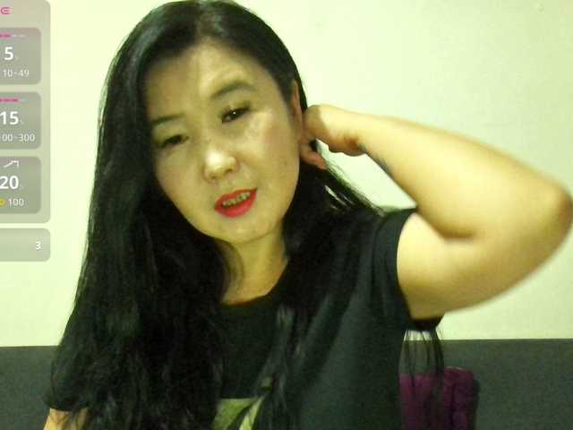 Bet-Lu live cam on BongaCams