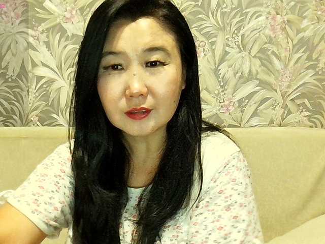Bet-Lu Live Cam on BongaCams