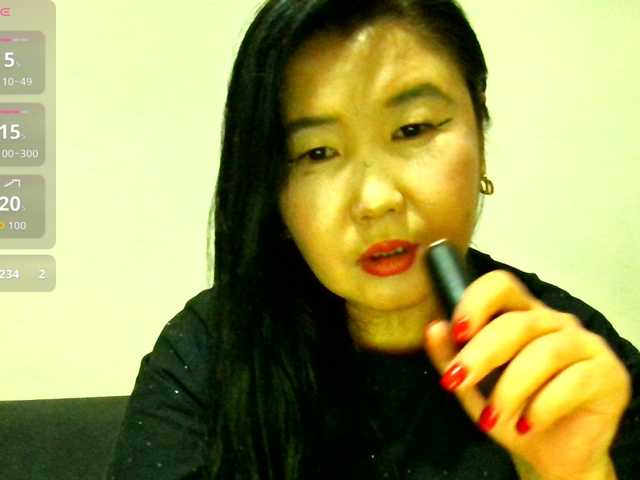 Bet-Lu live cam on BongaCams
