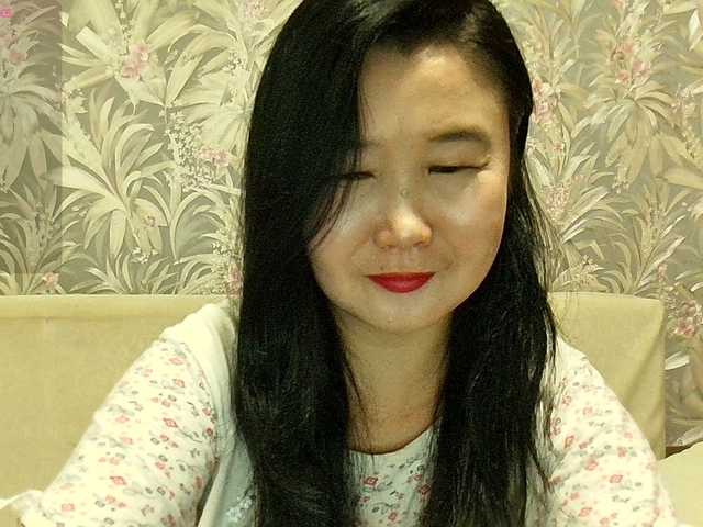 Bet-Lu live cam on BongaCams