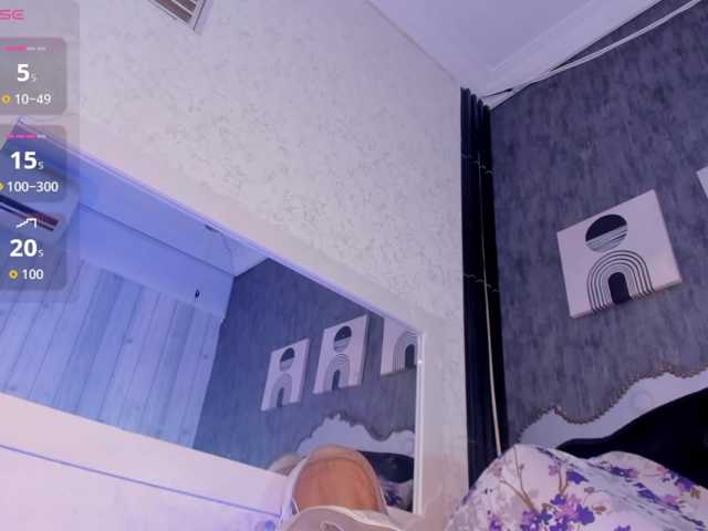 Paola233 live cam on BongaCams