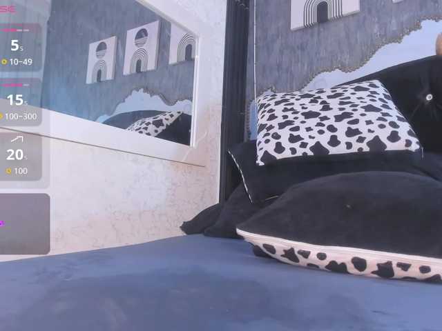 Paola233 live cam on BongaCams