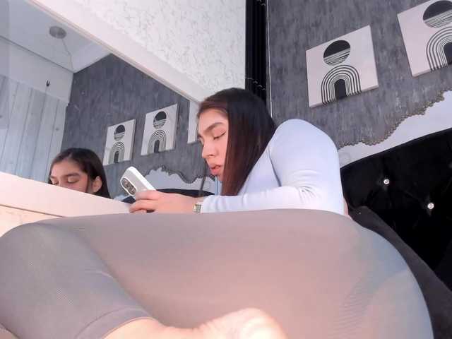 Paola233 live cam on BongaCams