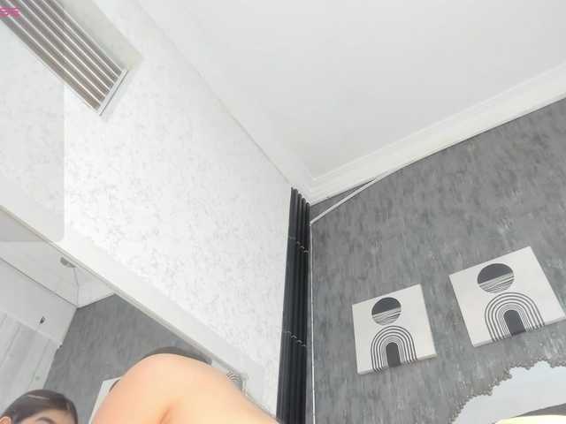 Paola233 live cam on BongaCams