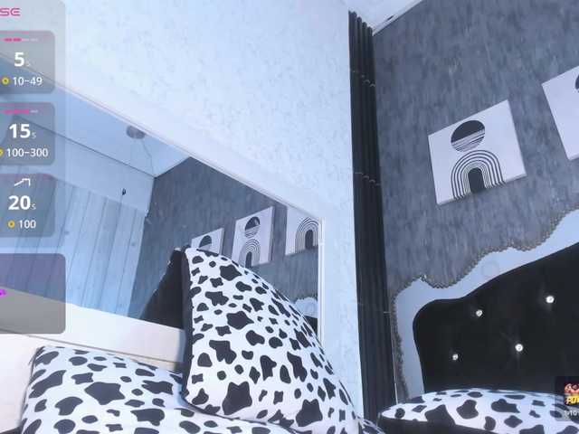 Paola233 live cam on BongaCams