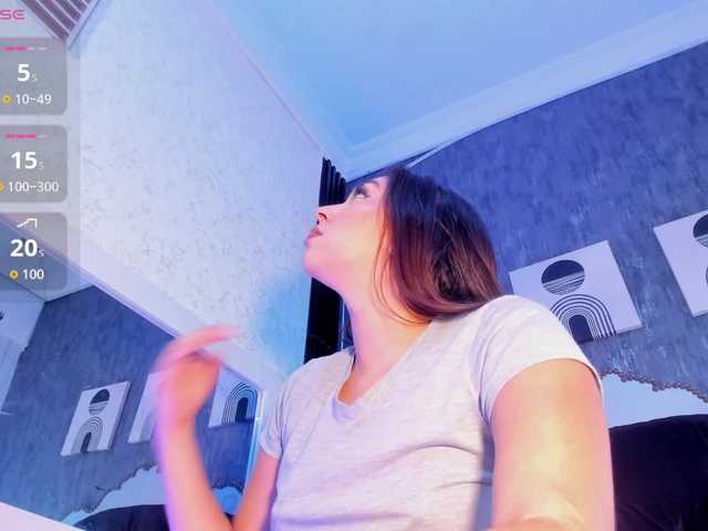 Paola233 live cam on BongaCams