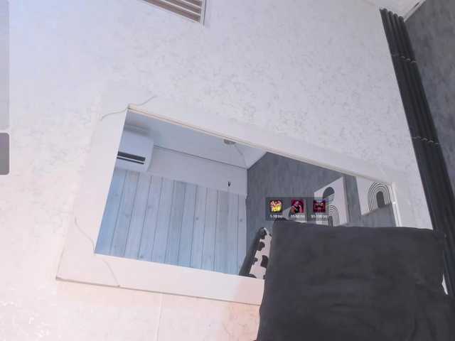 Paola233 live cam on BongaCams