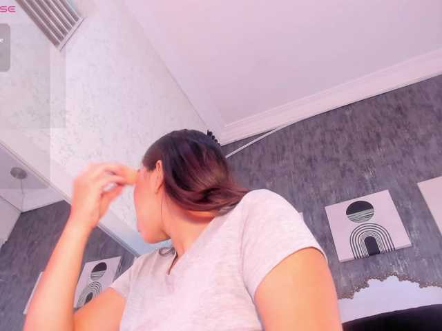 Paola233 live cam on BongaCams