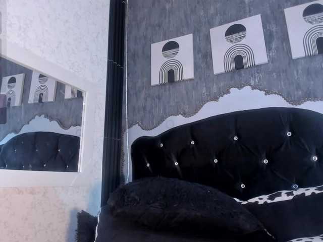 Paola233 live cam on BongaCams