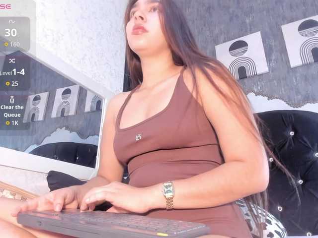 Paola233 live cam on BongaCams