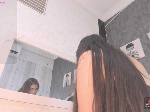 Paola233 live cam on BongaCams