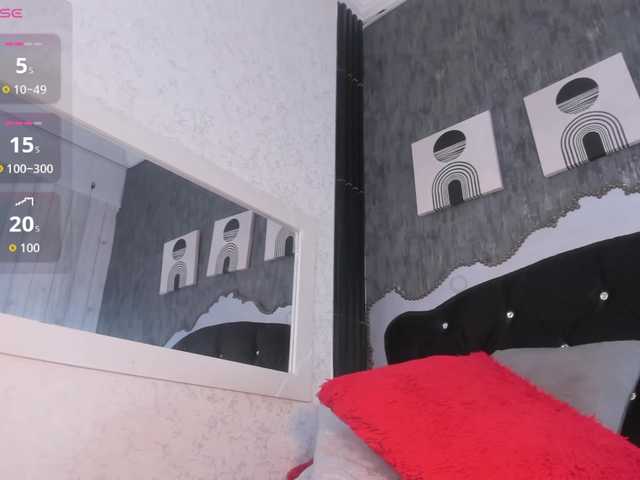 Paola233 live cam on BongaCams