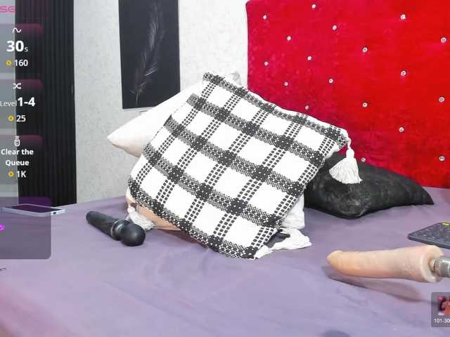 Paola233 live cam on BongaCams