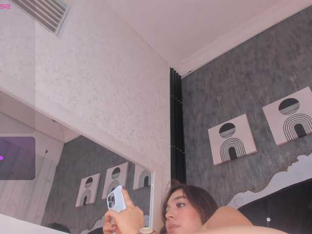 Paola233 live cam on BongaCams