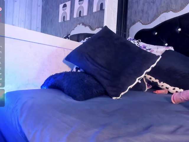 Paola233 live cam on BongaCams