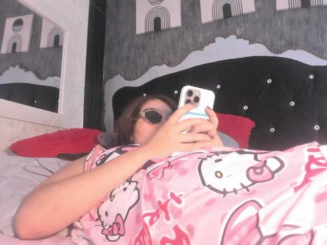 Paola233 live cam on BongaCams