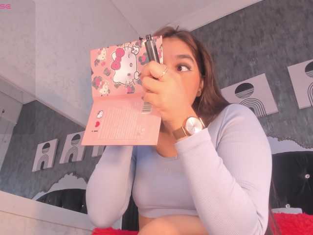 Paola233 live cam on BongaCams