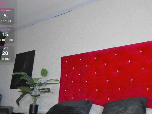 Paola233 live cam on BongaCams