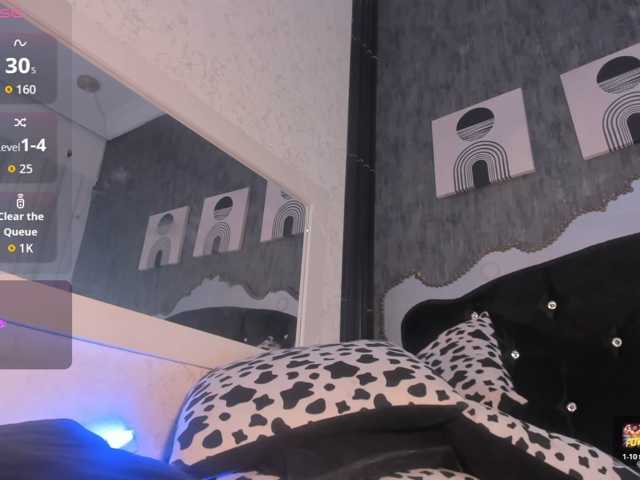 Paola233 live cam on BongaCams