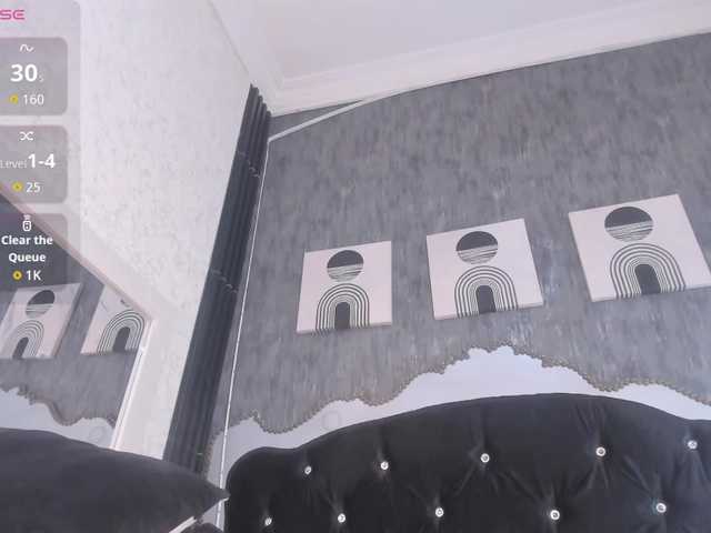 Paola233 live cam on BongaCams