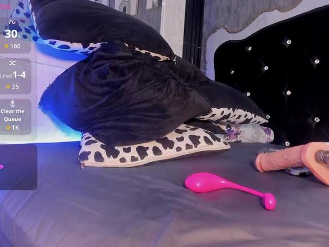 Paola233 live cam on BongaCams
