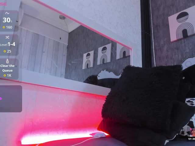 Paola233 live cam on BongaCams