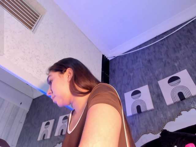 Paola233 live cam on BongaCams