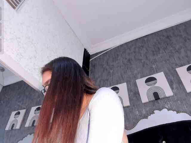 Paola233 Live Webcam on BongaCams