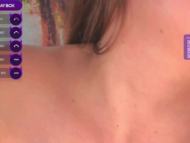 Erotic-cum live cam on BongaCams