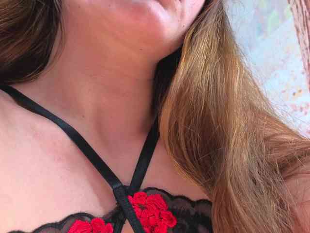 Erotic-cum webcam